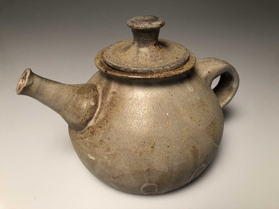 2018-10-18_woodfire-stoneware-teapot-1b.jpg