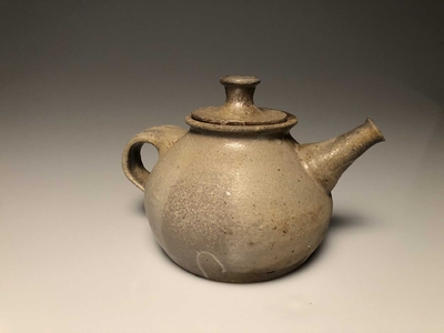 2018-10-18_woodfire-stoneware-teapot-1a.jpg