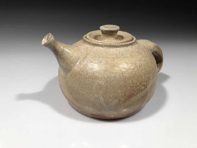 2019-09-01_woodfire-stoneware-teapot-1.jpg