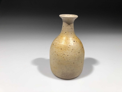 2019-09-01_woodfire-stoneware-vase-1a.jpg